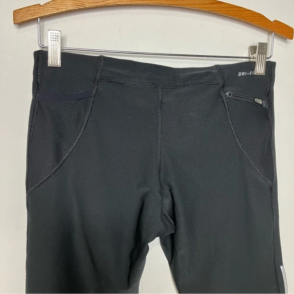Nike dri-fit running‎ pants below knee black size medium